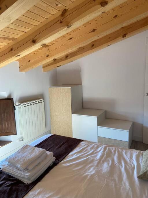Apartamentos Rurales La Plaza 2 Duruelo de la Sierra Exteriör bild
