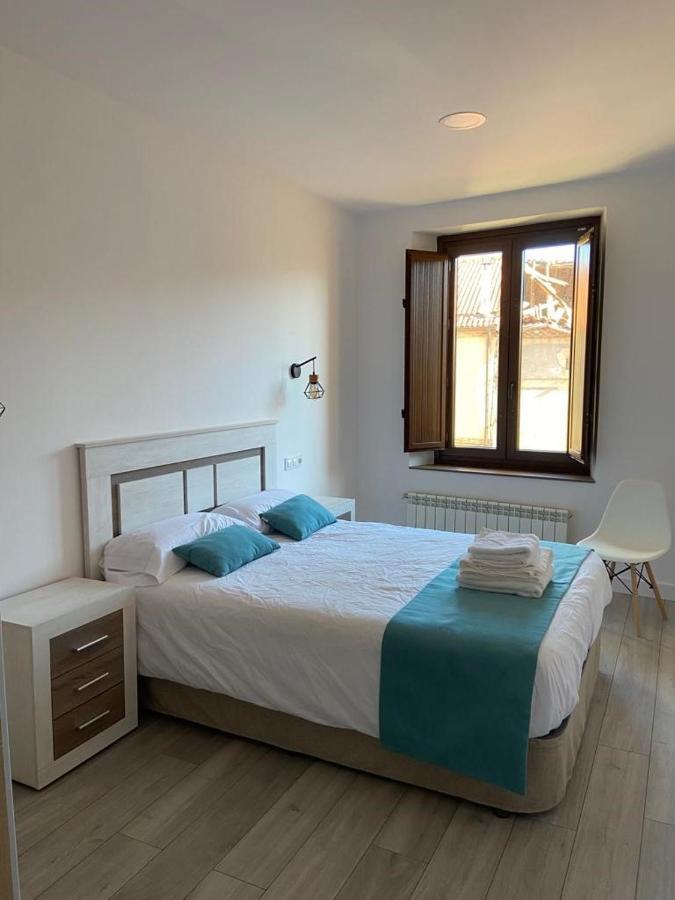 Apartamentos Rurales La Plaza 2 Duruelo de la Sierra Exteriör bild