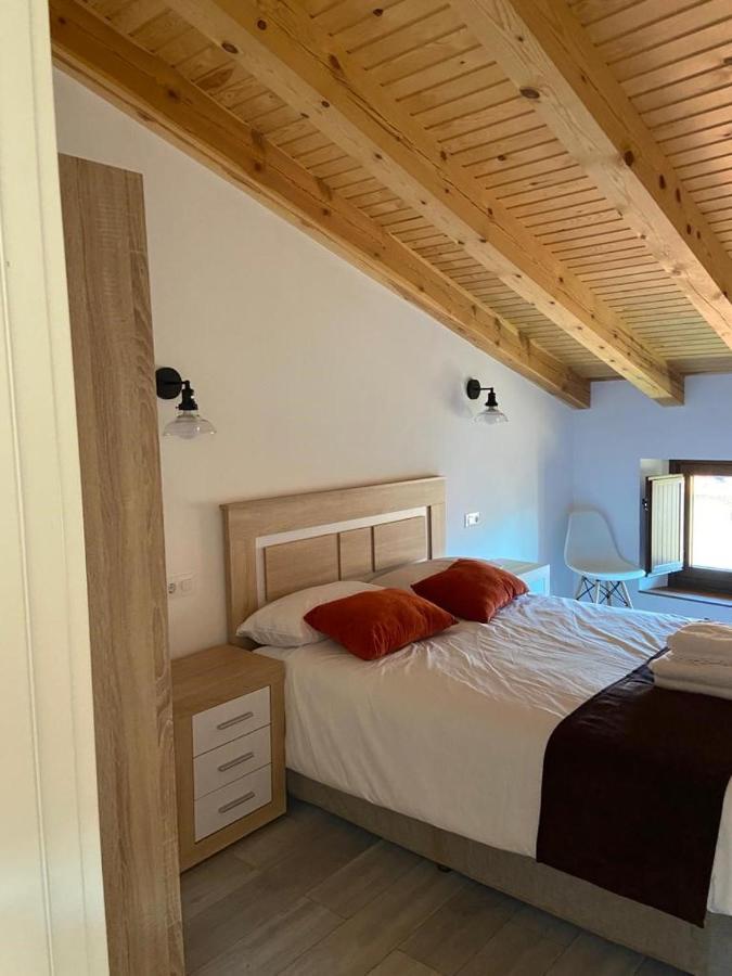 Apartamentos Rurales La Plaza 2 Duruelo de la Sierra Exteriör bild