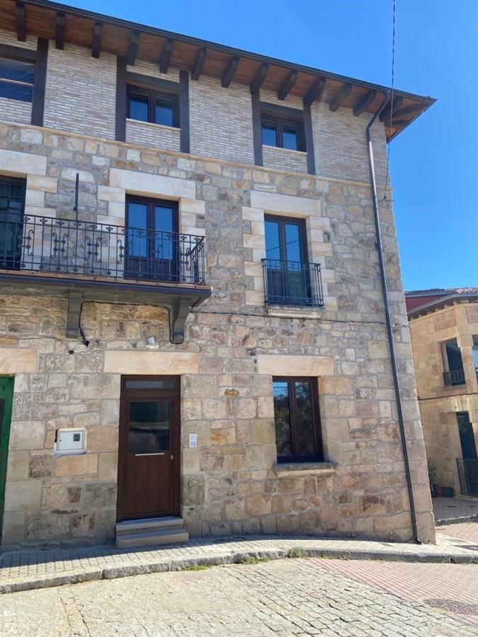 Apartamentos Rurales La Plaza 2 Duruelo de la Sierra Exteriör bild