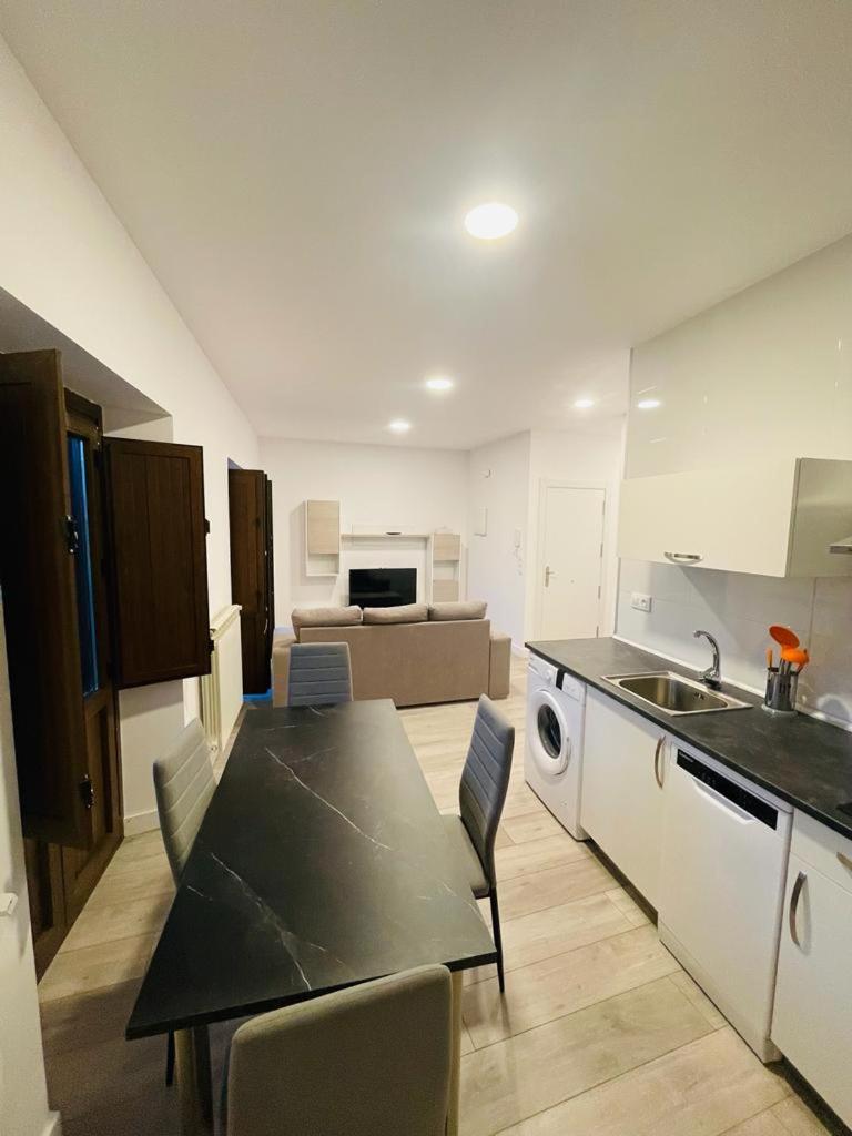 Apartamentos Rurales La Plaza 2 Duruelo de la Sierra Exteriör bild