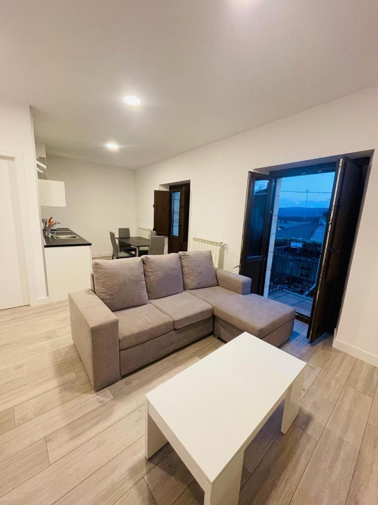 Apartamentos Rurales La Plaza 2 Duruelo de la Sierra Exteriör bild
