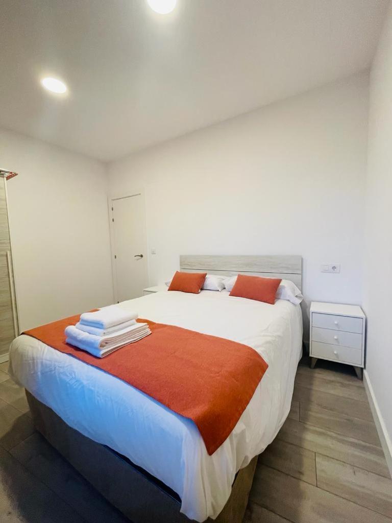 Apartamentos Rurales La Plaza 2 Duruelo de la Sierra Exteriör bild