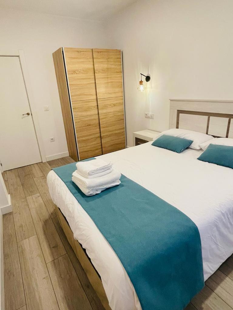 Apartamentos Rurales La Plaza 2 Duruelo de la Sierra Exteriör bild